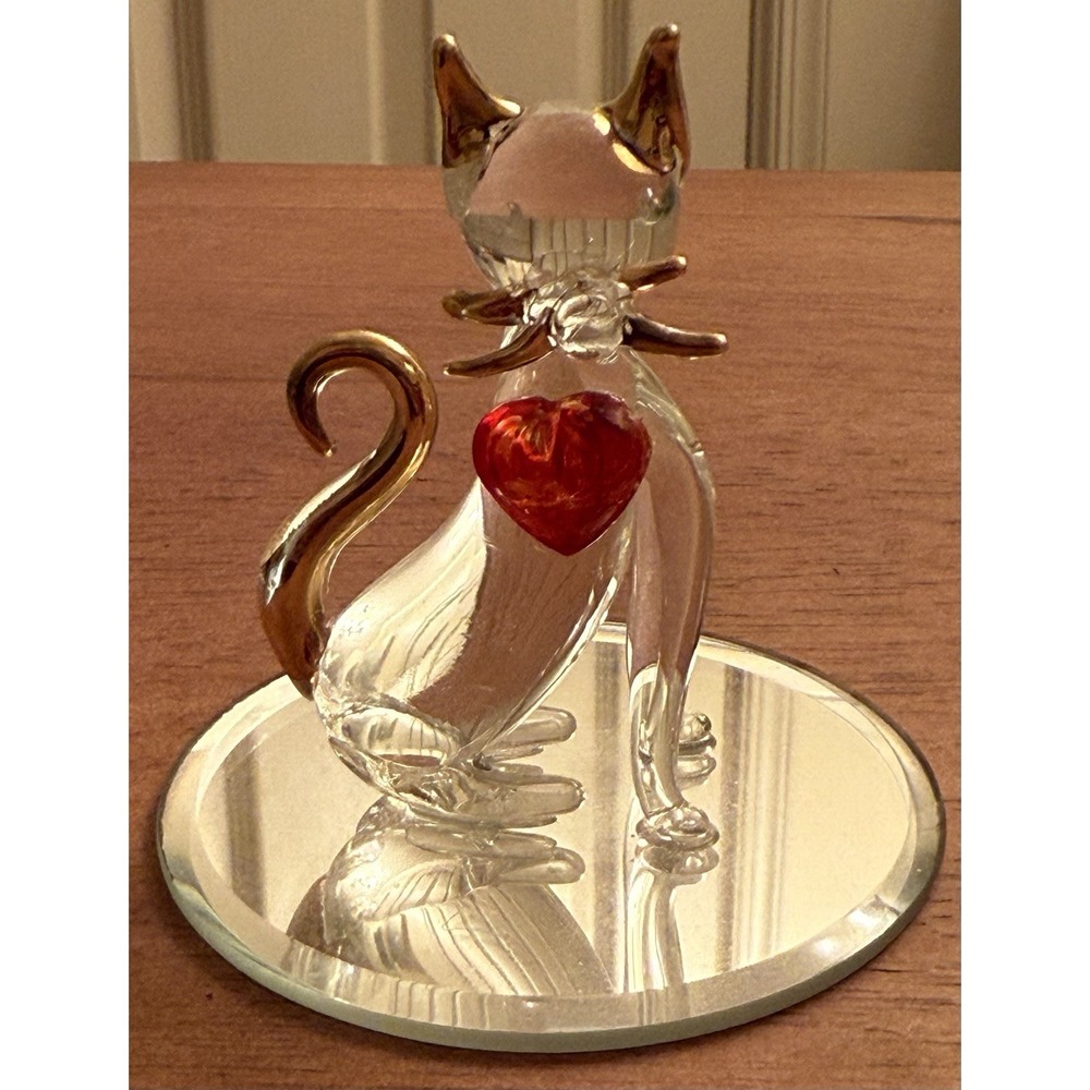 Vintage Glass Blown Cat With Heart on Mirrored Base EUC‎